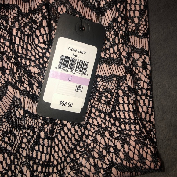 NWT Guess dress - Picture 5 of 6
